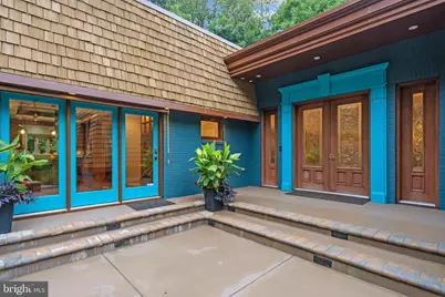 10916 Thimbleberry Lane, Great Falls, VA 22066 - Photo 9