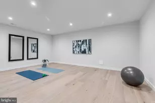 609 Meadow Ln SW, Vienna, VA 22180 - Photo 41