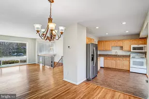 4304 San Carlos Dr, Fairfax, VA 22030 - Photo 9