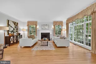 1354 Lewinsville Mews Ct, McLean, VA 22102 - Photo 3