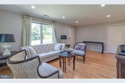 7613 Hamlet Street, Springfield, VA 22151 - Photo 3