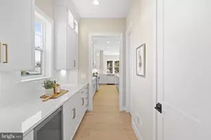 1926 Hileman Rd, Falls Church, VA 22043 - Photo 11