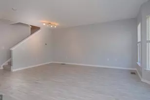 8054 Nicosh Cir Ln, Falls Church, VA 22042 - Photo 19