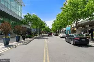 8054 Nicosh Cir Ln, Falls Church, VA 22042 - Photo 41