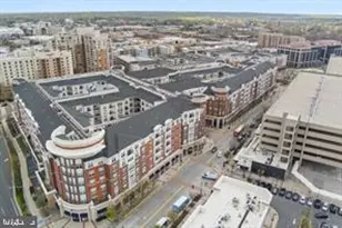 8054 Nicosh Cir Ln, Falls Church, VA 22042 - Photo 35