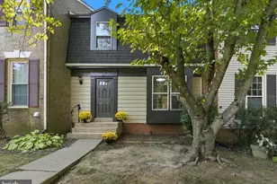 9611 Scotch Haven Dr, Vienna, VA 22181 - Photo 1