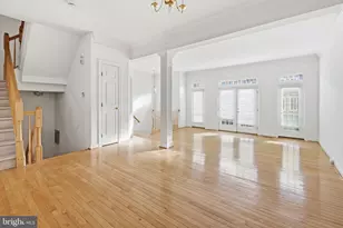 8026 Kidwell Hill Ct, Vienna, VA 22182 - Photo 3