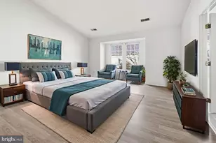 8026 Kidwell Hill Ct, Vienna, VA 22182 - Photo 9