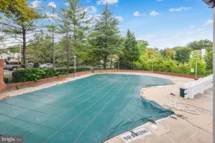 7592 Lakeside Village Dr, Falls Church, VA 22042 - Photo 37