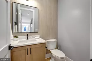 4824 Village Dr, Fairfax, VA 22030 - Photo 71