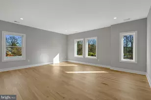 4824 Village Dr, Fairfax, VA 22030 - Photo 49