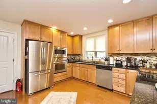 8312 Upper Spring Ln, Annandale, VA 22003 - Photo 15