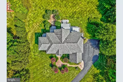 401 Walker Road, Great Falls, VA 22066 - Photo 81