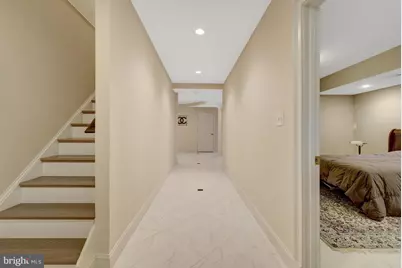 401 Walker Road, Great Falls, VA 22066 - Photo 49