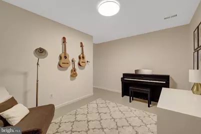 6305 Dunaway Court, McLean, VA 22101 - Photo 63