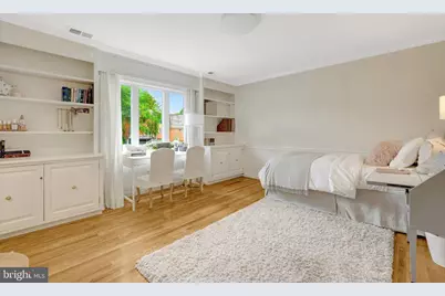 6305 Dunaway Court, McLean, VA 22101 - Photo 47