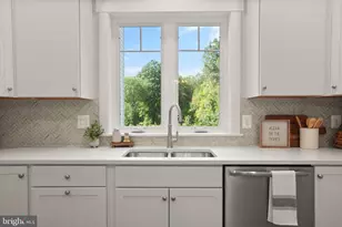 11433 Popes Head Rd, Fairfax, VA 22030 - Photo 13