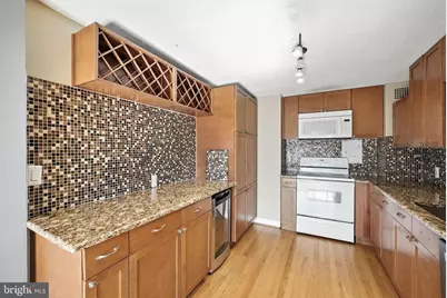 2059 Huntington Avenue #707, Alexandria, VA 22303 - Photo 7