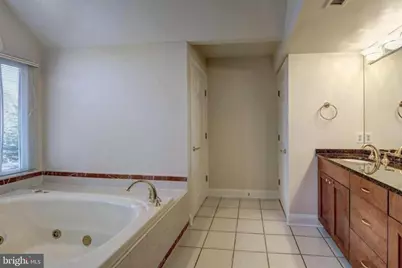 2082 Hunters Crest Way, Vienna, VA 22181 - Photo 23