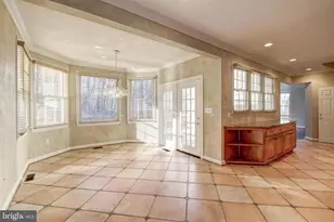 2082 Hunters Crest Way, Vienna, VA 22181 - Photo 9