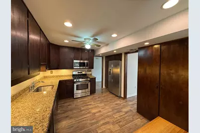 6710 Red Jacket Road, Springfield, VA 22152 - Photo 11