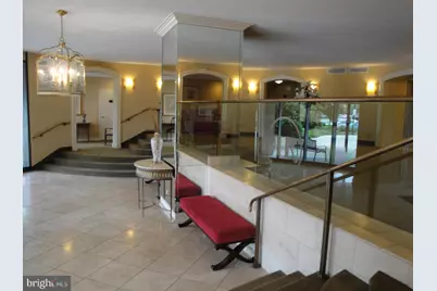 8360 Greensboro Drive #811, McLean, VA 22102 - Photo 5