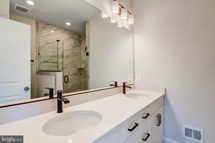 12590 Ovation Dr, Fairfax, VA 22033 - Photo 9