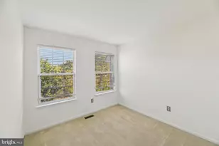 6330 James Harris Way, Centreville, VA 20121 - Photo 19