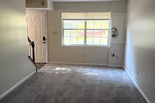 9668 Hagel Cir, Lorton, VA 22079 - Photo 3