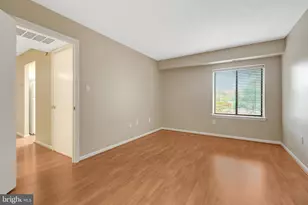 10208 Bushman Dr, Oakton, VA 22124 - Photo 15