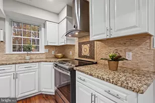 11317 Edenderry Dr, Fairfax, VA 22030 - Photo 15