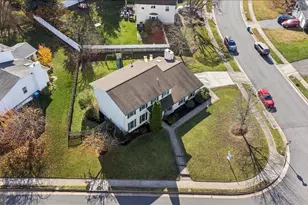 1551 Brownsville Dr, Herndon, VA 20170 - Photo 47