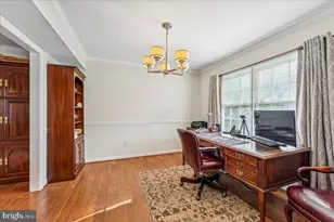 1551 Brownsville Dr, Herndon, VA 20170 - Photo 7