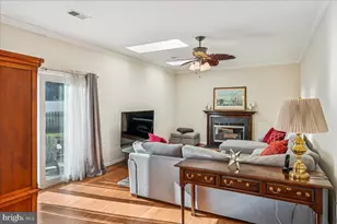 1551 Brownsville Dr, Herndon, VA 20170 - Photo 15