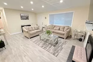 6910 Fern Pl, Annandale, VA 22003 - Photo 3