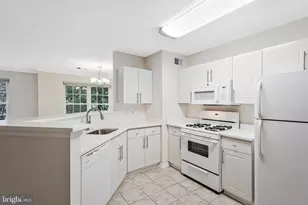 4506 Superior Square, Fairfax, VA 22033 - Photo 9