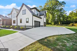 5524 Summit St, Centreville, VA 20120 - Photo 5