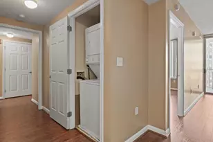 2726 Gallows Rd, Vienna, VA 22180 - Photo 21