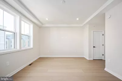 14351 Glen Manor Drive, Chantilly, VA 20151 - Photo 3