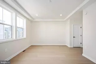 14351 Gln Mnr Dr, Chantilly, VA 20151 - Photo 3