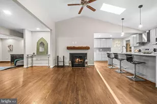 10402 Hollyoak Pl, Fairfax, VA 22032 - Photo 13