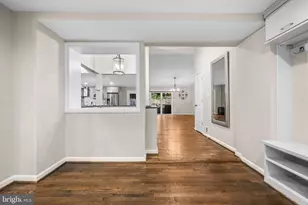 10402 Hollyoak Pl, Fairfax, VA 22032 - Photo 5