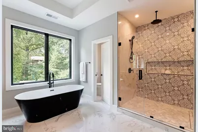 6908 Southridge Drive, McLean, VA 22101 - Photo 33