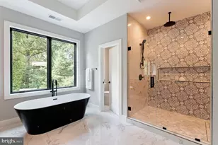 6908 Southridge Dr, McLean, VA 22101 - Photo 33