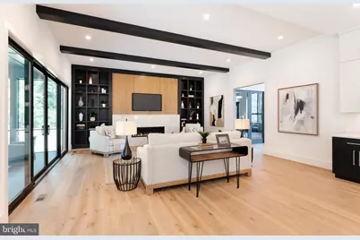 6908 Southridge Drive, McLean, VA 22101 - Photo 9