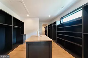 6908 Southridge Dr, McLean, VA 22101 - Photo 35