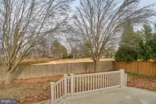 13032 Monterey Estates Dr, Herndon, VA 20171 - Photo 41