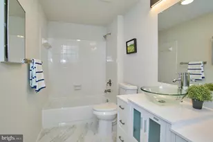 13032 Monterey Estates Dr, Herndon, VA 20171 - Photo 27