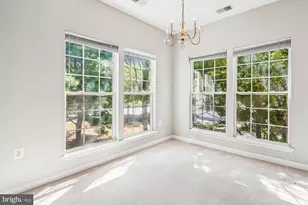 4131 Fountainside Ln, Fairfax, VA 22030 - Photo 11