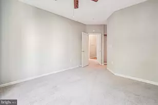 4131 Fountainside Ln, Fairfax, VA 22030 - Photo 17